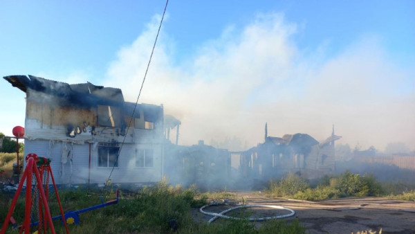 В Самарской области сгорел многоквартирный дом