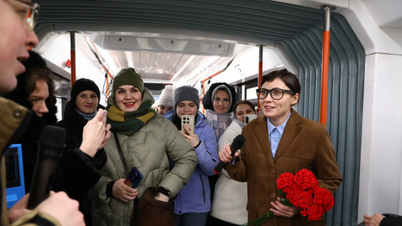 Самарский трамвай "Львенок" впервые повез пассажиров сквозь историю города