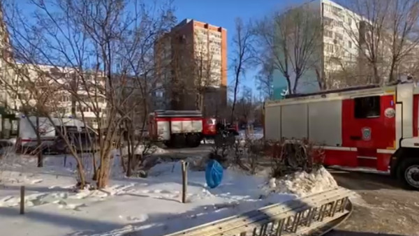 При пожаре в многоэтажке на Орджоникидзе в Тольятти 19 января пострадал мужчина