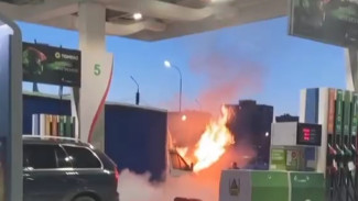 На заправке «Татнефть» вспыхнула «ГАЗель» под Самарой