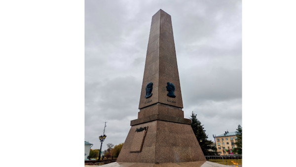 В Тольятти завершили ремонт обелиска Славы на площади Свободы