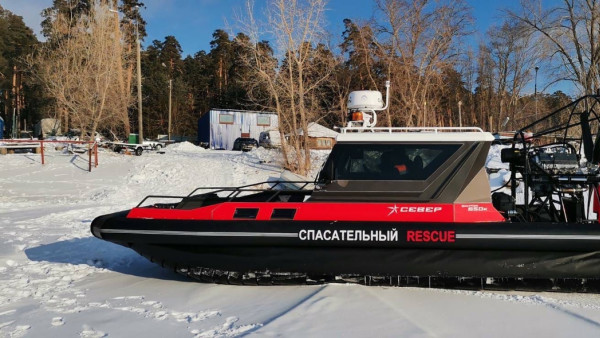 В Самарской области рыбак на снегоходе пошел на дно водоема 