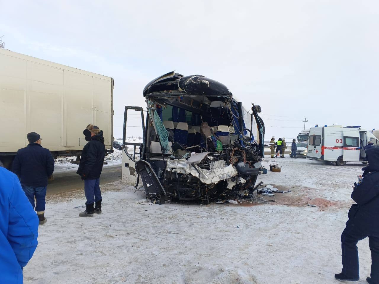 Следовавший из Казани в Самару автобус попал в ДТП на трассе М-5 |  07.01.2024 | Самара - БезФормата