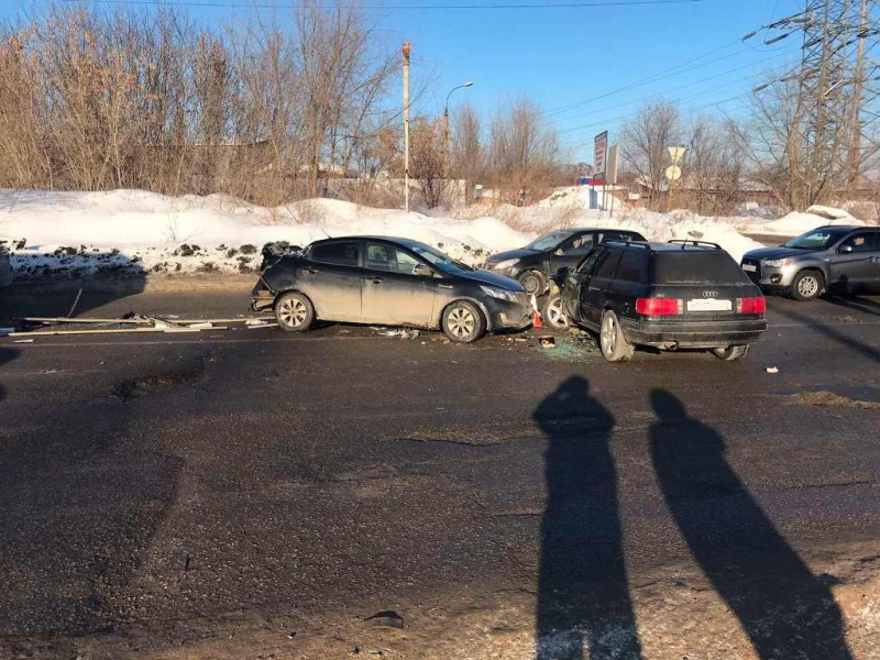 Самара аварии за сутки. ДТП на Ракитовском шоссе. Авария в Самаре придорожный. Авария Ракитовское шоссе Самара. ДТП В Самаре за последние сутки.