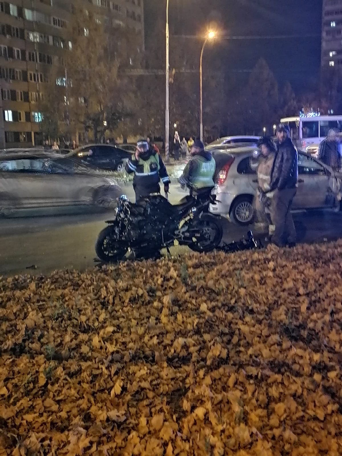 В Тольятти мотоциклист врезался в легковую | 16.10.2020 | Самара -  БезФормата