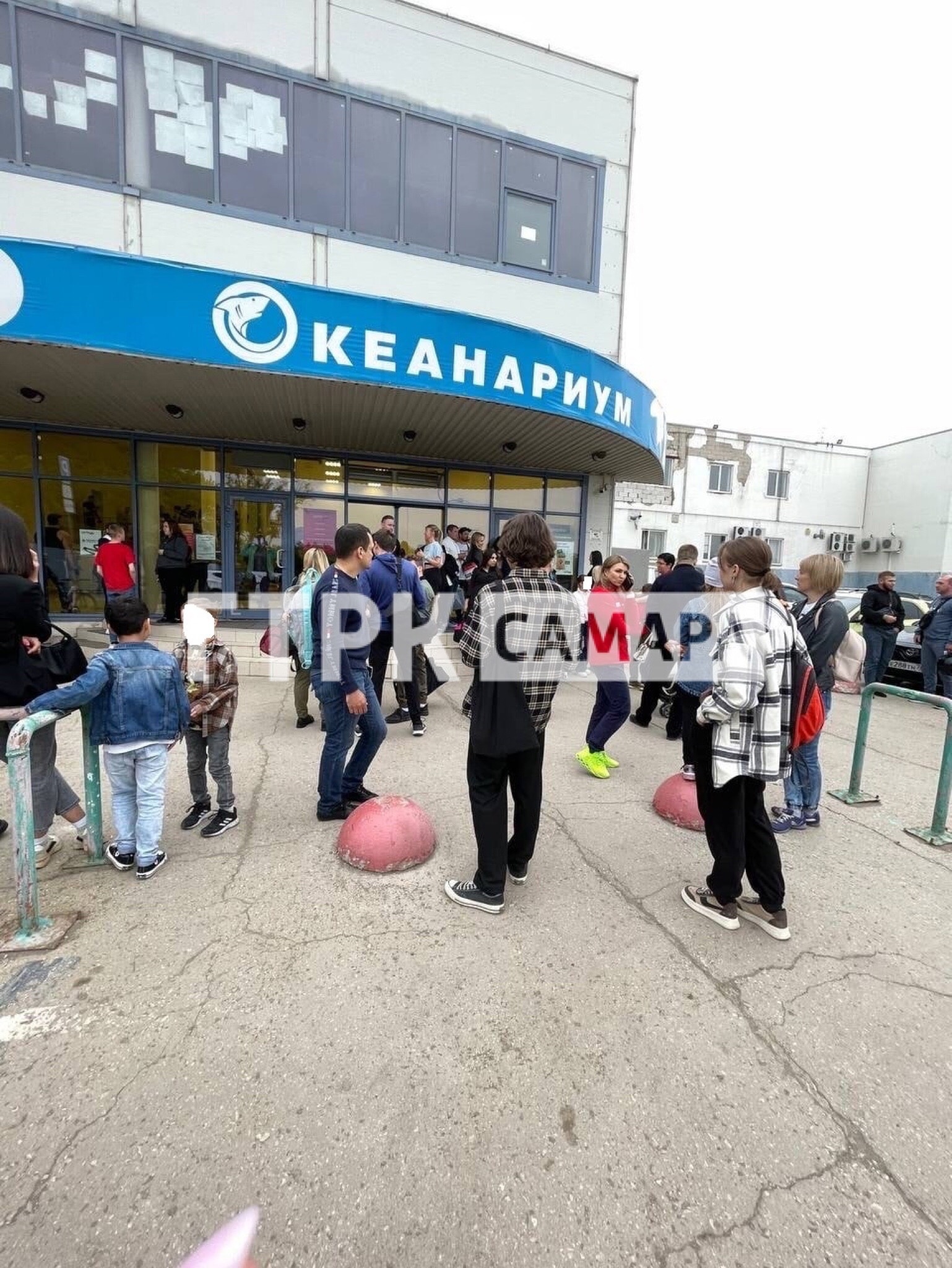 Выбегали под сигнал тревоги»: в Самаре эвакуировали людей из ТЦ LetOut –  Новости Самары и Самарской области – ГТРК Самара