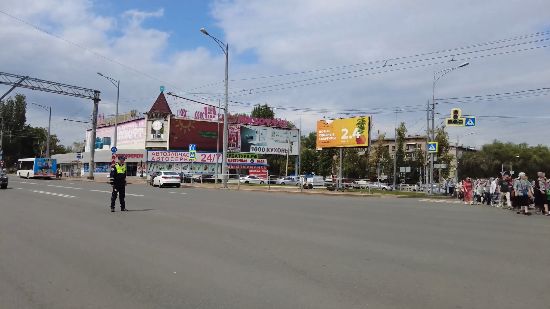 Толпа верующих перекрыла Московское шоссе в Самаре – Новости Самары и  Самарской области – ГТРК Самара