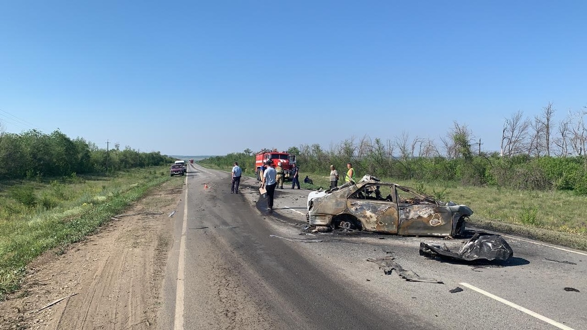 В сгоревшей в ДТП с фурой «Toyota Camry» погиб бывший замначальника УФСКН  по Самарской области Владимир Колычев – Новости Самары и Самарской области  – ГТРК Самара