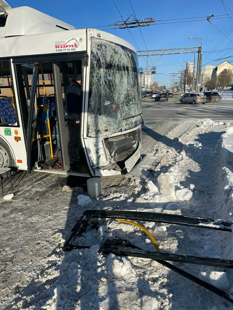 Стало известно, сколько человек пострадало при столкновении автобусов в  Самаре – Новости Самары и Самарской области – ГТРК Самара