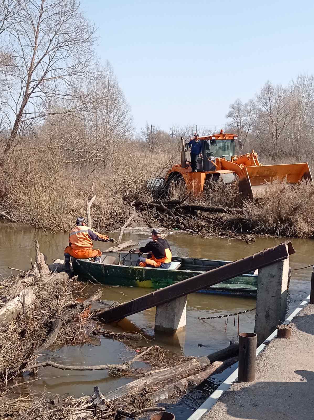 Из-за паводка в Самарской области чуть не ушел под воду мост через реку Сок  – Новости Самары и Самарской области – ГТРК Самара