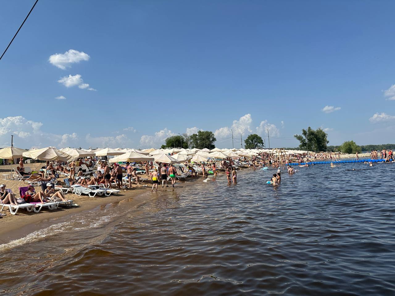 Самарцы массово отправились на пляжи в +40 °C | 06.07.2024 | Самара -  БезФормата