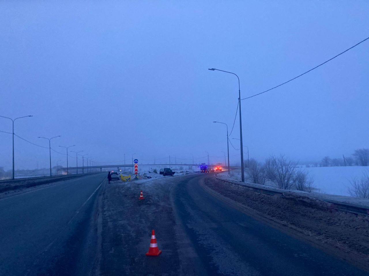 Труп водителя вырезали из перевертыша на трассе 