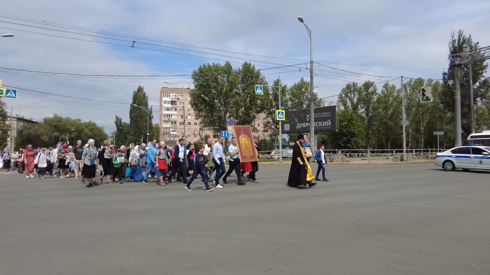 Толпа верующих перекрыла Московское шоссе в Самаре – Новости Самары и  Самарской области – ГТРК Самара