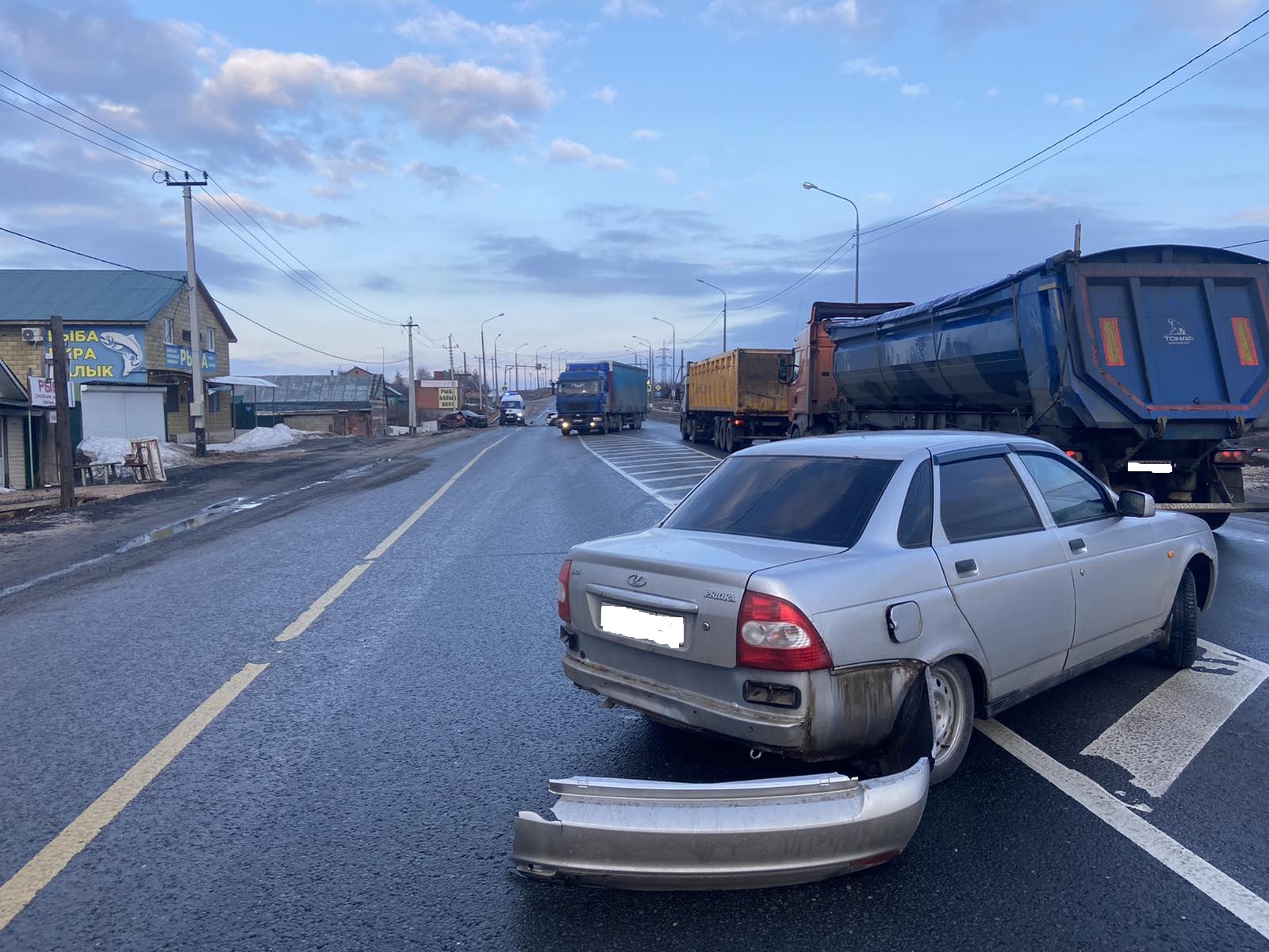 В Самарской области в ужасном ДТП с 3 автомобилями пострадали 4 человека –  Новости Самары и Самарской области – ГТРК Самара