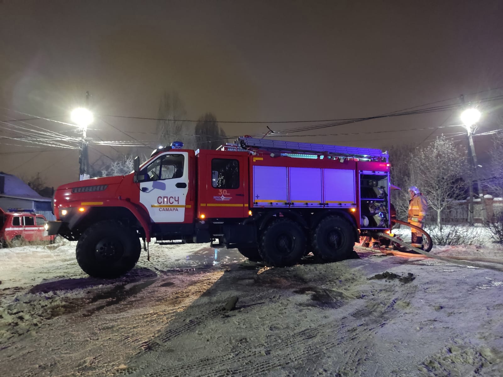 В Самаре ликвидирован пожар на мебельной фабрике в Зубчаниновке |  12.01.2022 | Самара - БезФормата